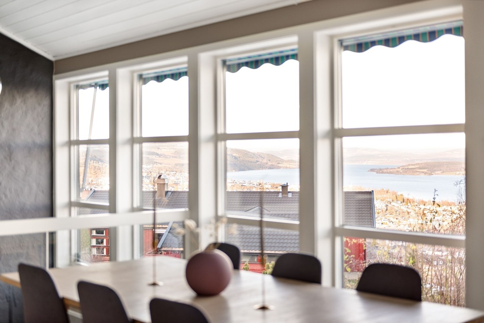 Nydelig utsikt tilnærmet uten innsyn Galleribilde