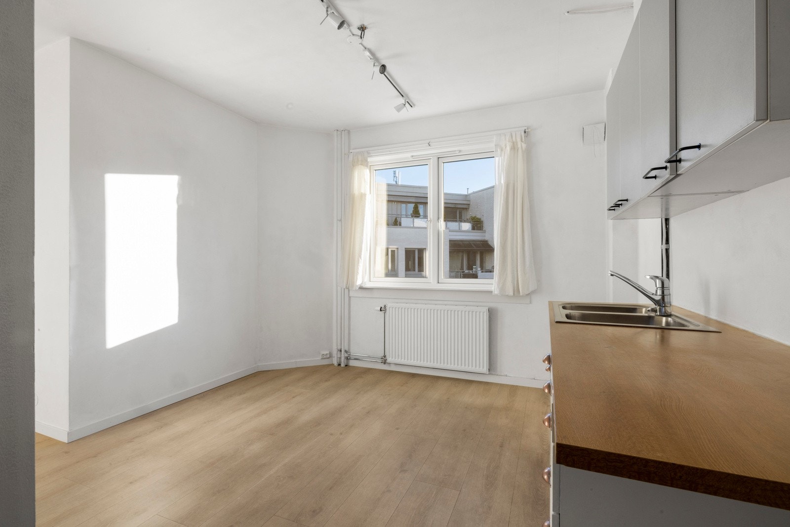 - Leiligheten har en attraktiv beliggenhet med kort vei til "alt" du trenger - Galleribilde