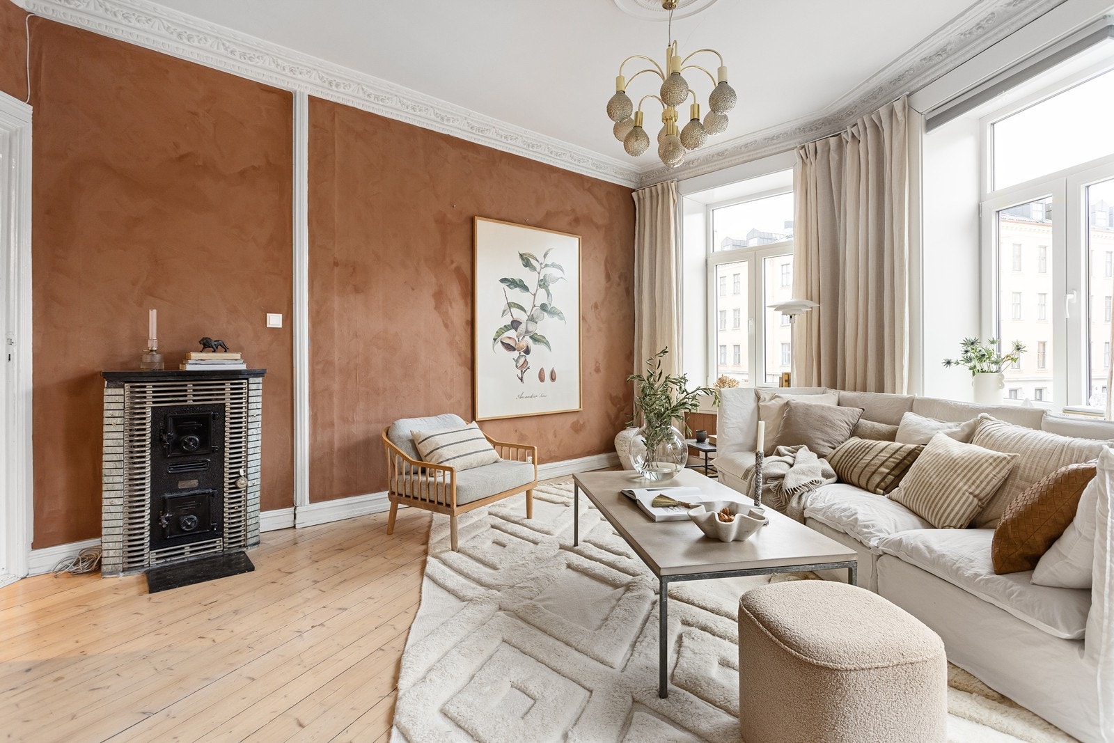 Romhøyde målt i senter av stuen er på hele 298 cm. Galleribilde