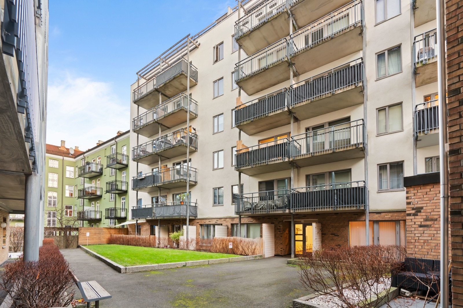 Felles bakgård Galleribilde