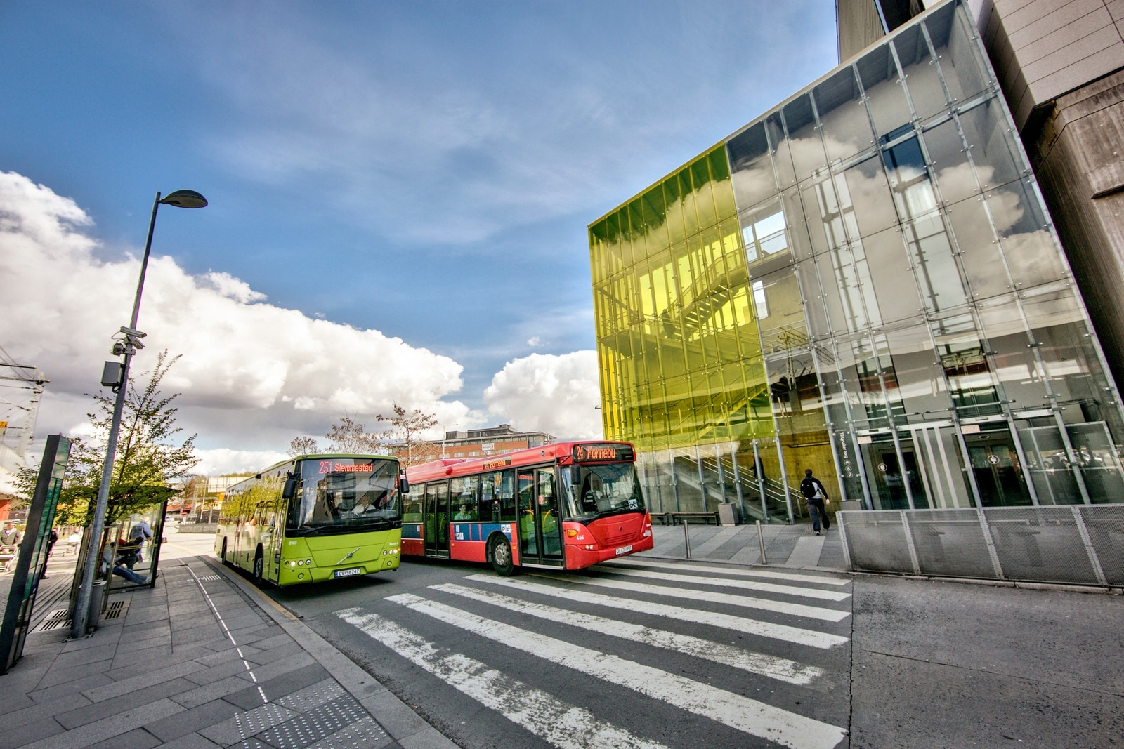Stort utvalg av bussruter. Galleribilde