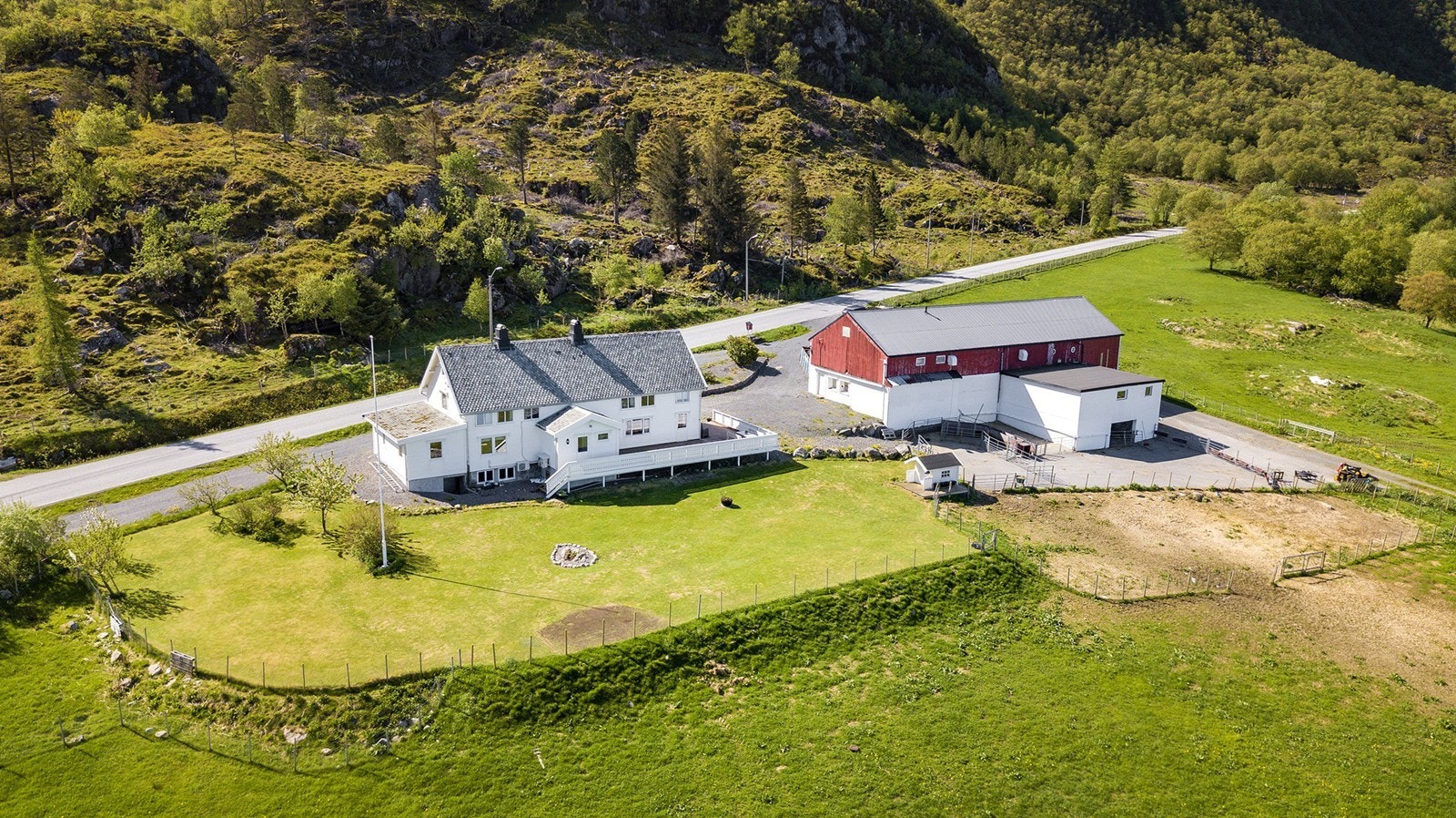 Møremegling v/Tore Magerøy ønsker velkommen til Stegan på Ræstad! Galleribilde