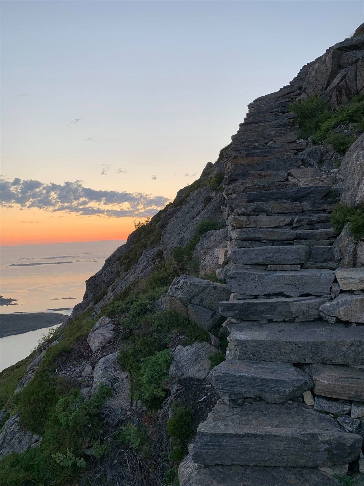 Rørsethornet med trappene er i umiddelbar nærhet Galleribilde