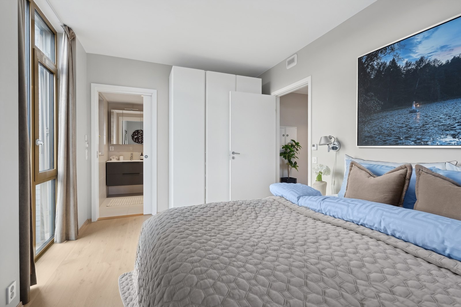 Eget bad i tilknytning til soveværelset Galleribilde