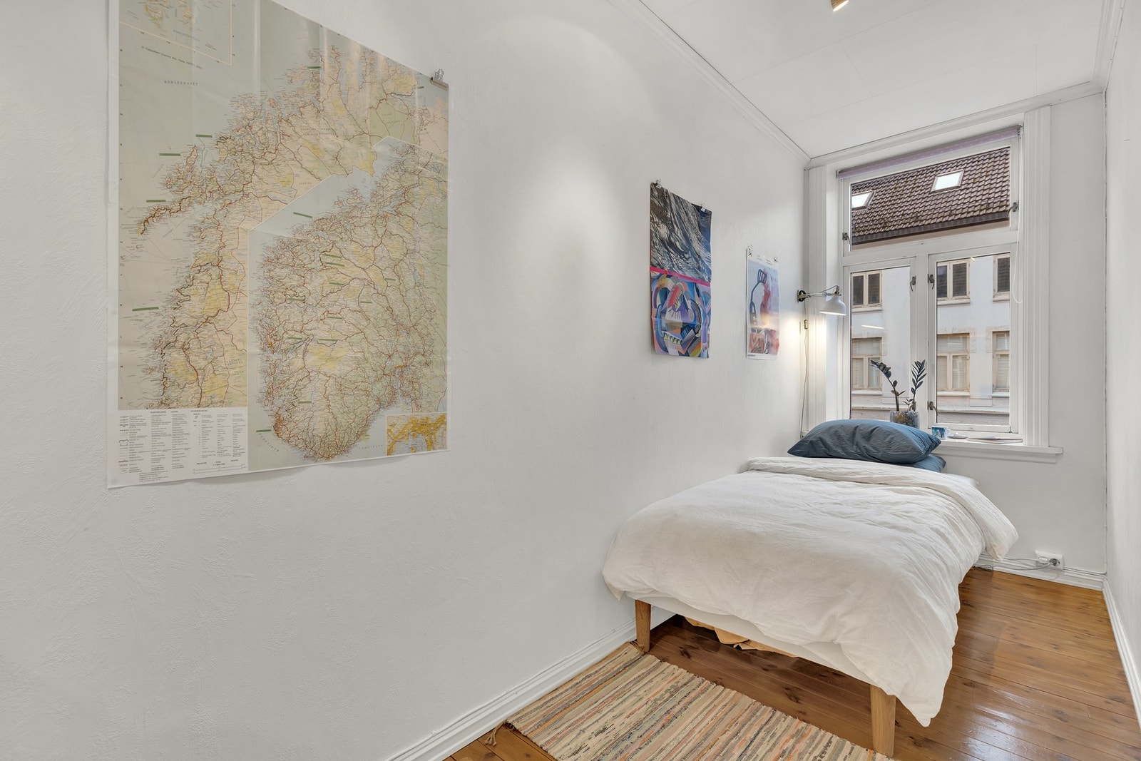 Soverom 2 er på 5,9 m² og kan fint benyttes som gjesterom/kontor. Galleribilde