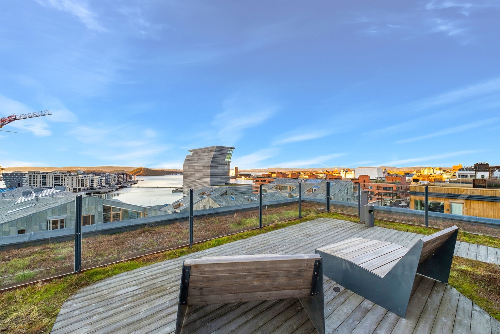 Sameiet har en stor, felles takterrasse med fantastisk utsikt mot Oslofjorden. Galleribilde