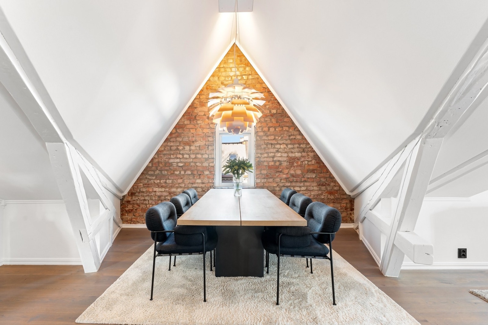 Velkommen til Elisenbergveien 15, presentert av Tinholt Eiendomsmegling Galleribilde