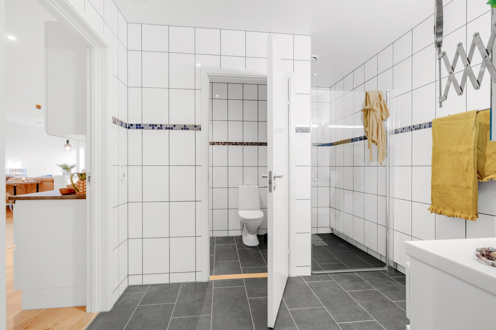 Badet er på 7 kvm. Galleribilde