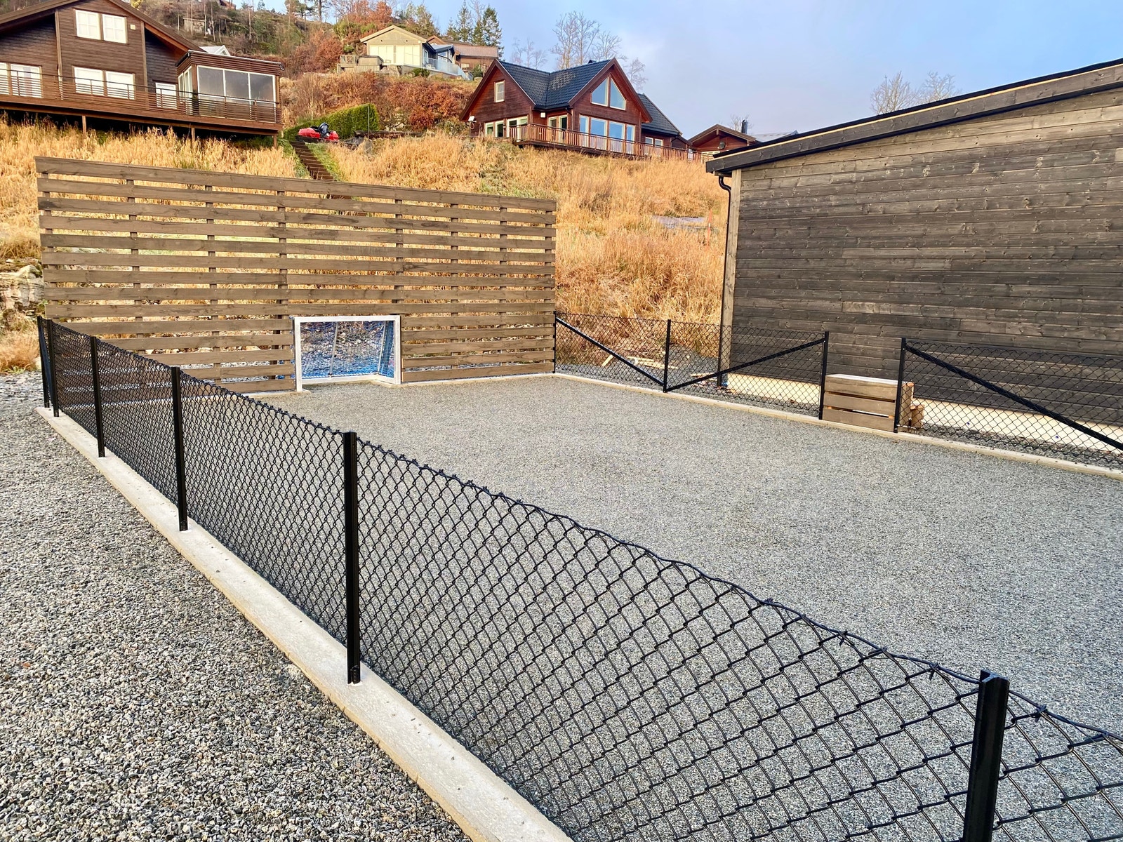 Fantastisk flott ballbinge i feltet. Galleribilde