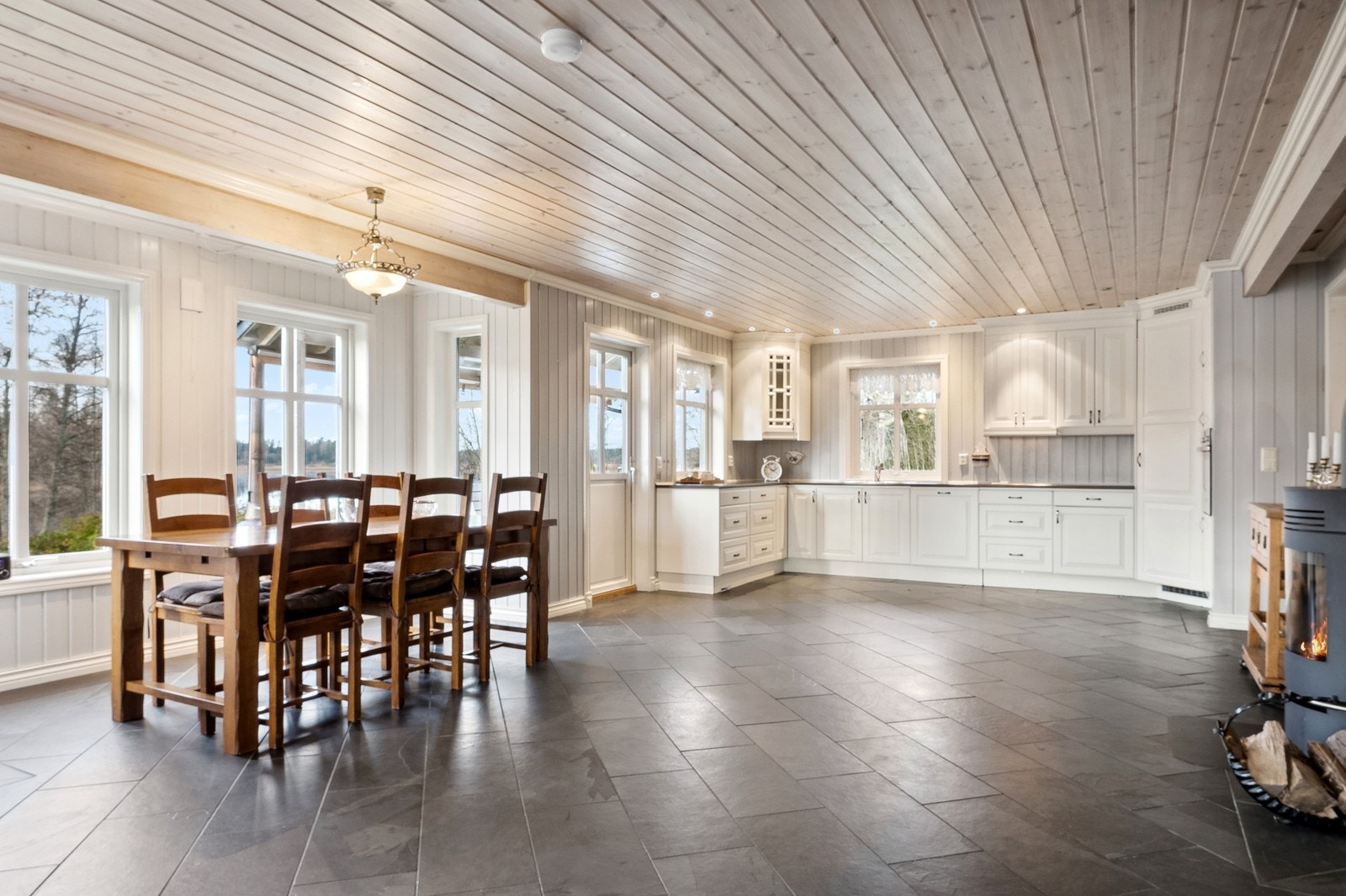 Kjøkken med peis Galleribilde