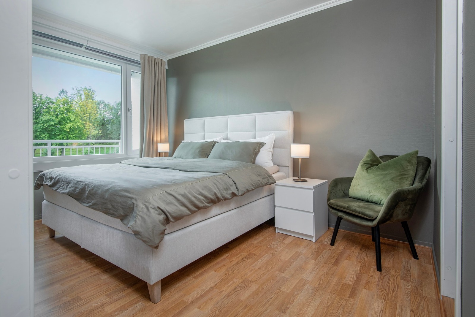 Leilighetens soverom er av god størrelse. Galleribilde