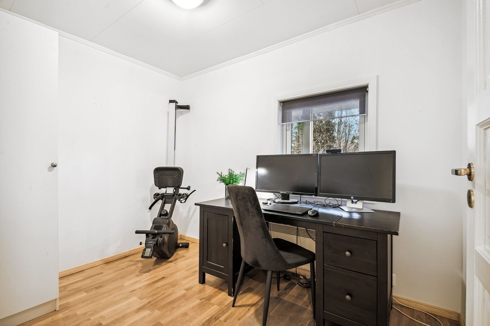 Soverom/kontor 2.etasje Galleribilde