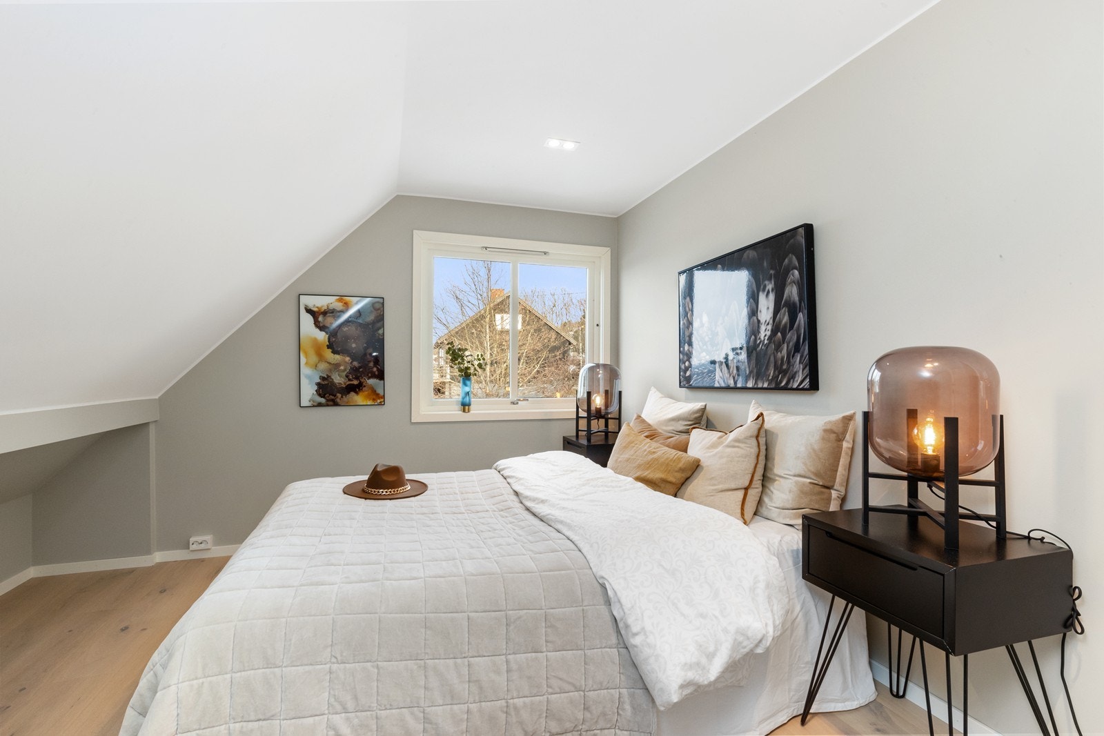 Hovedsoverom i 2. etasje. Galleribilde