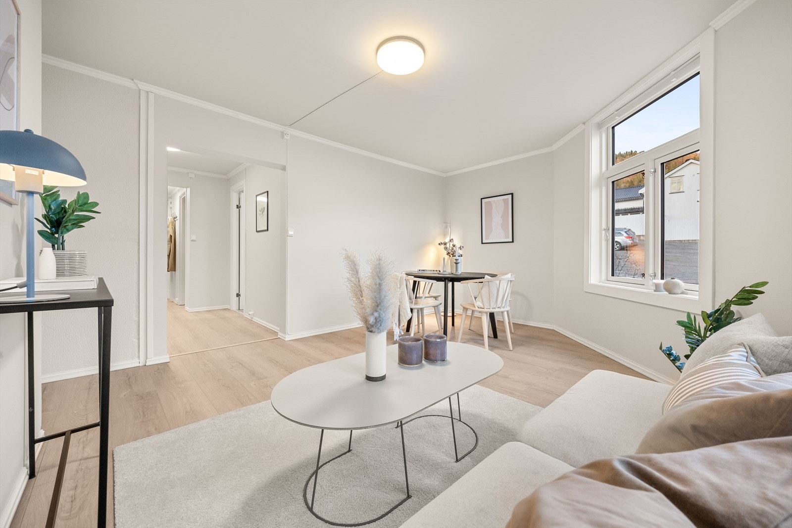 Stuen fremstår som lys og luftig Galleribilde