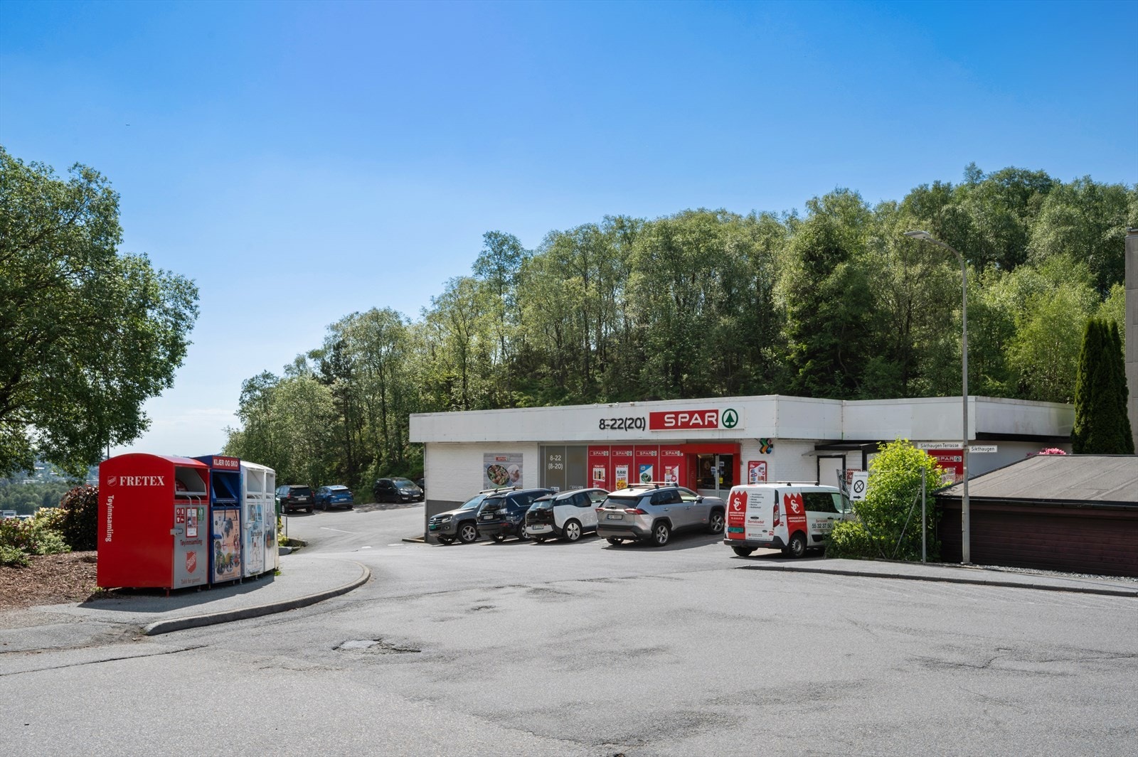 - Spar Sikthaugen ligger kun 2 minutters gange fra boligen - Galleribilde