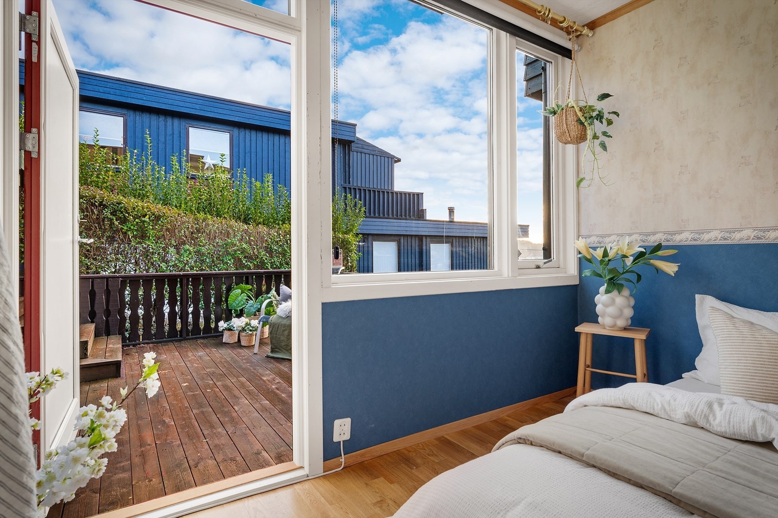 - Med videre tilkomst til terrasse - Galleribilde