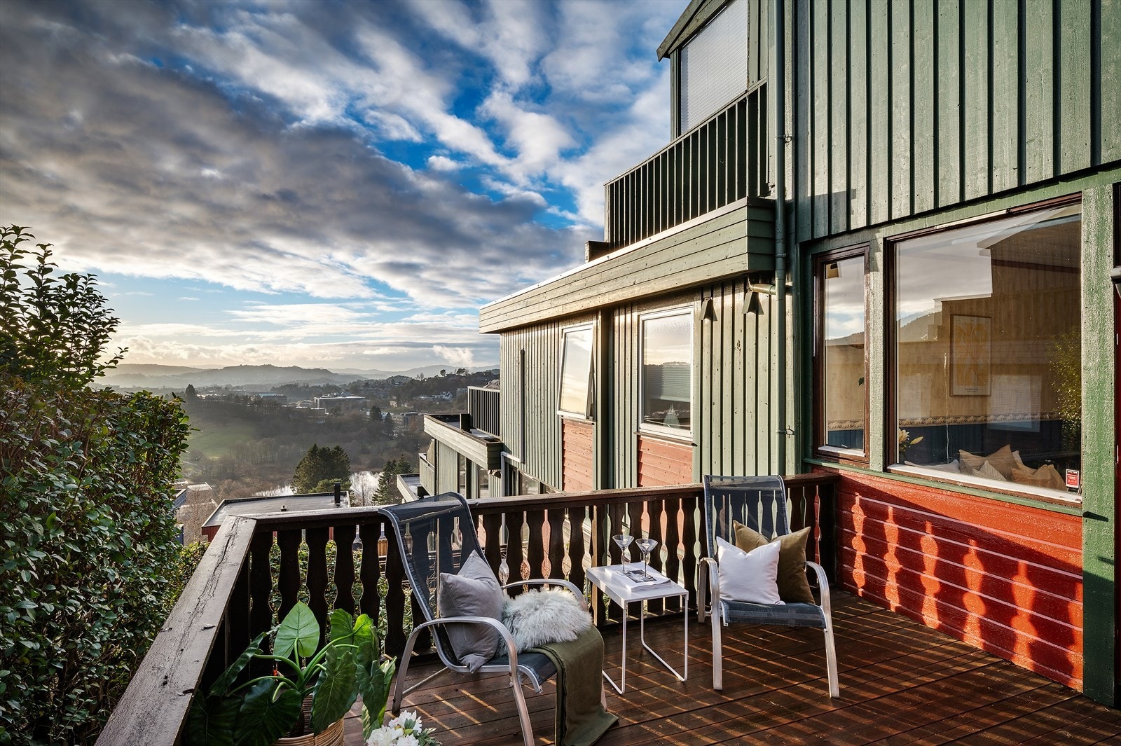 - Nyt gode solforhold midtsommers - Galleribilde