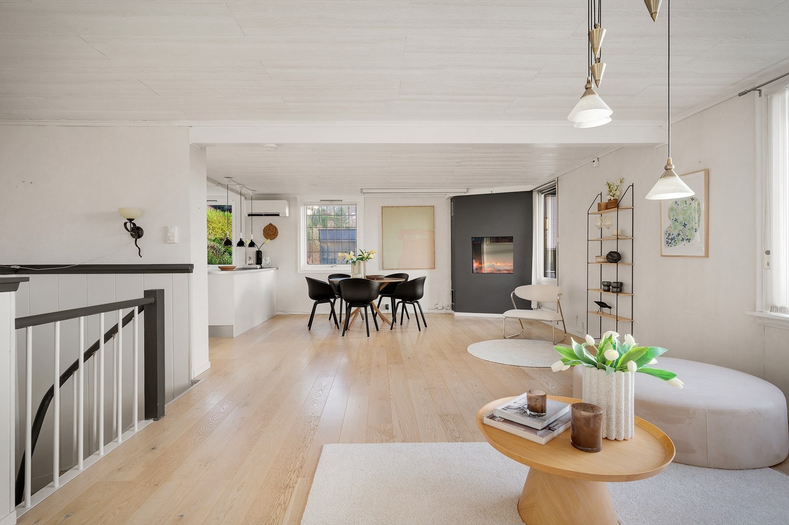 - Vi beveger oss ned i underetasjen - Galleribilde