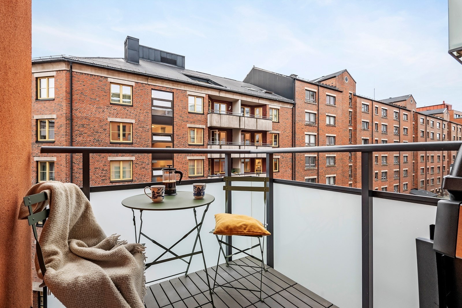 Pent oppusset 3-roms med solrik, sydvestvendt balkong Galleribilde