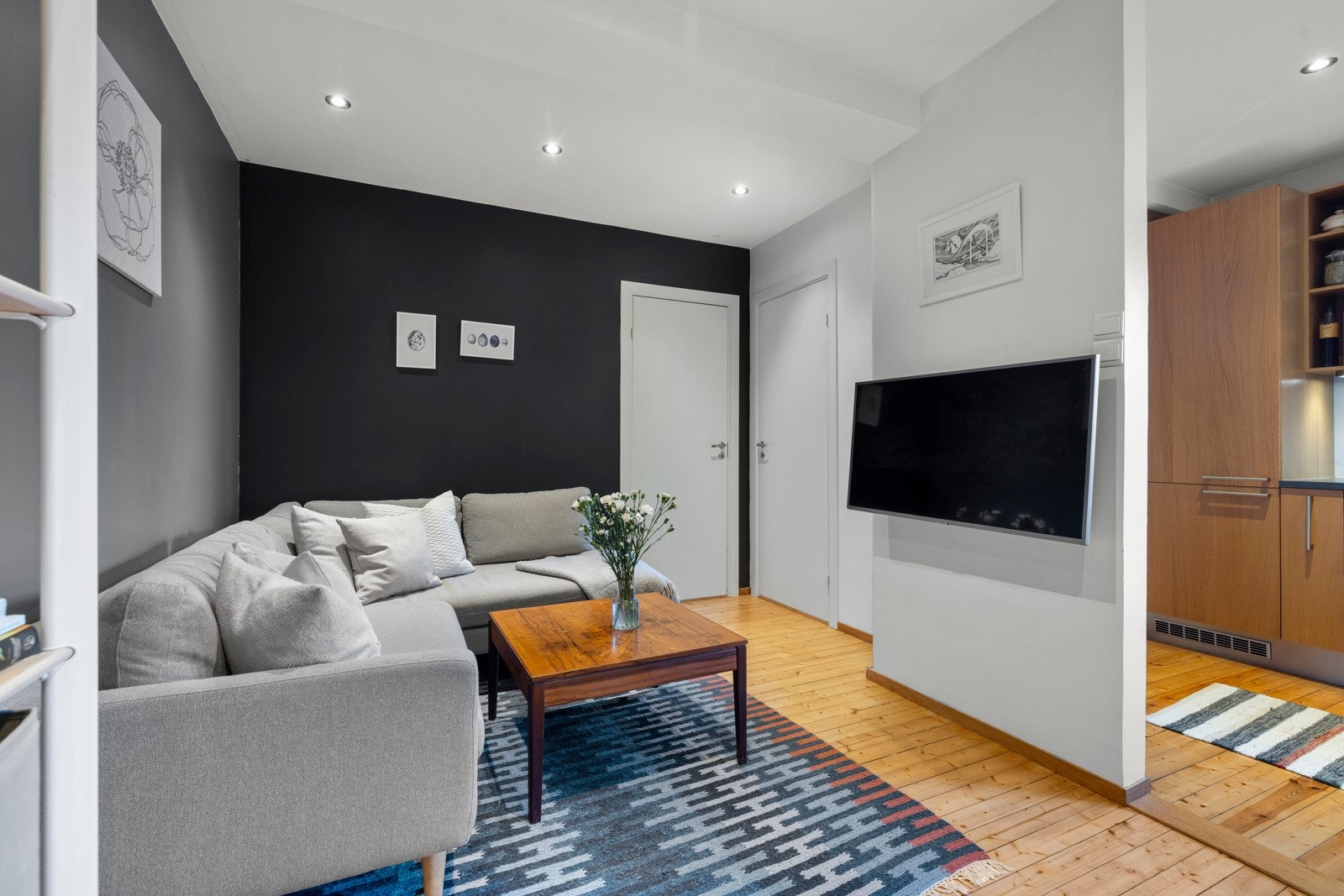 God plass til å møblere med sofagruppe. Galleribilde