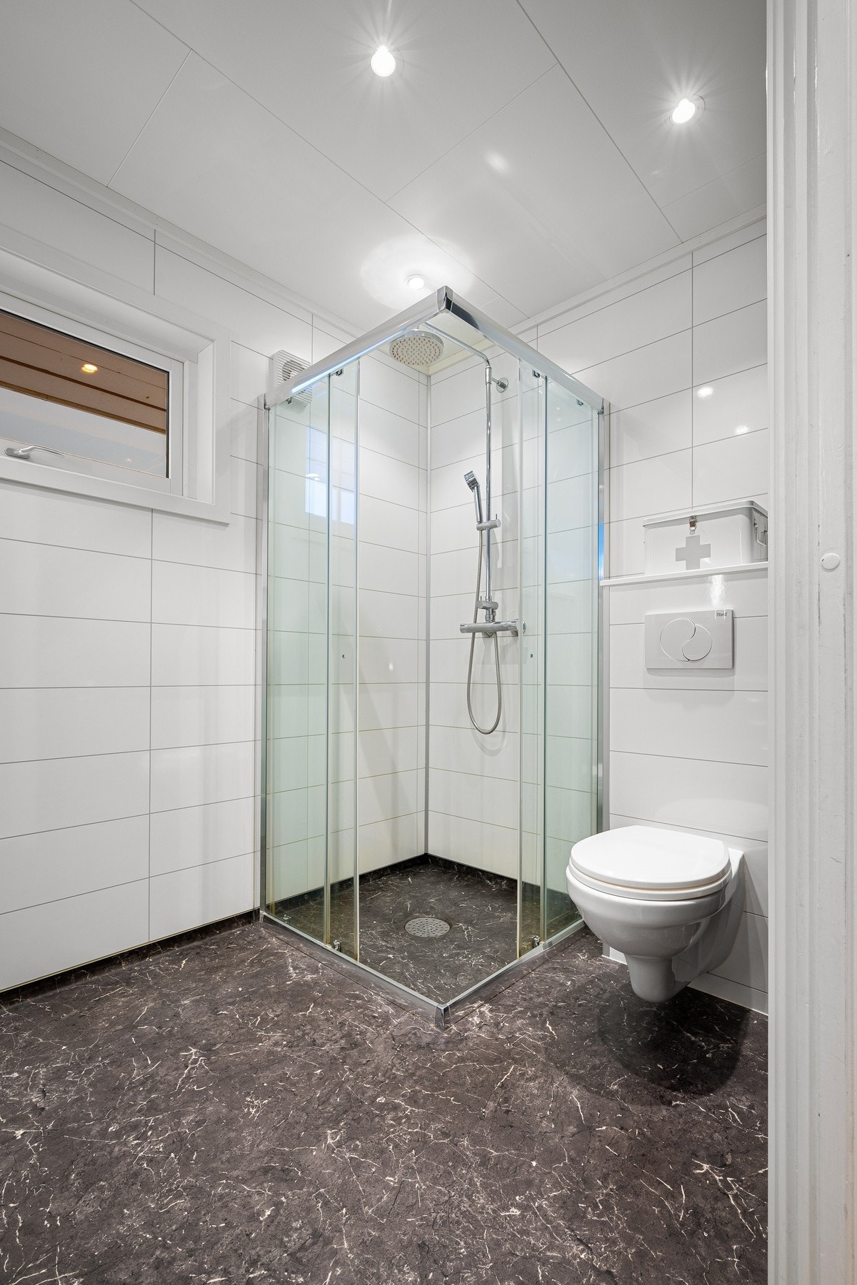 Det er elektriske varmekabler i gulvet Galleribilde