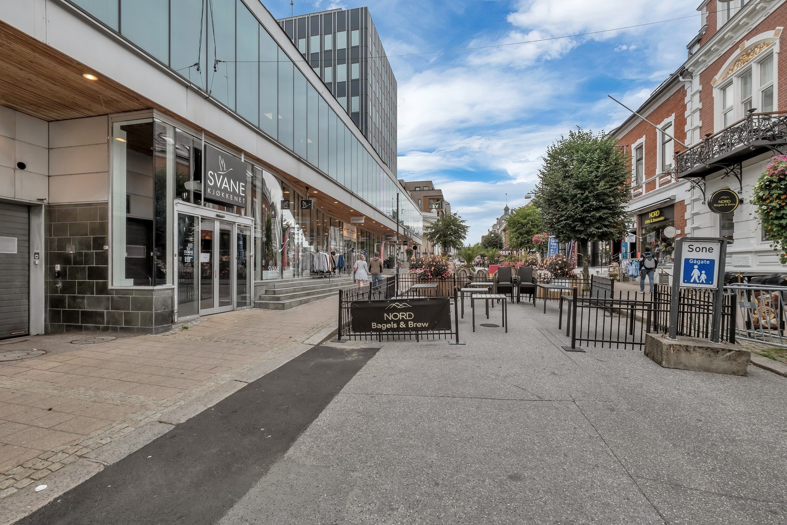 God beliggenhet i Markensgate, Kristiansands travleste gata Galleribilde