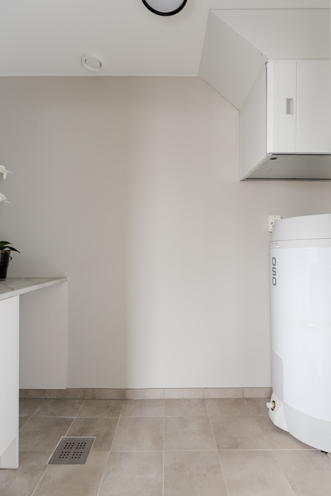 Vaskerom/teknisk rom i 2. etasje med adkomst fra kjøkkenet. Galleribilde