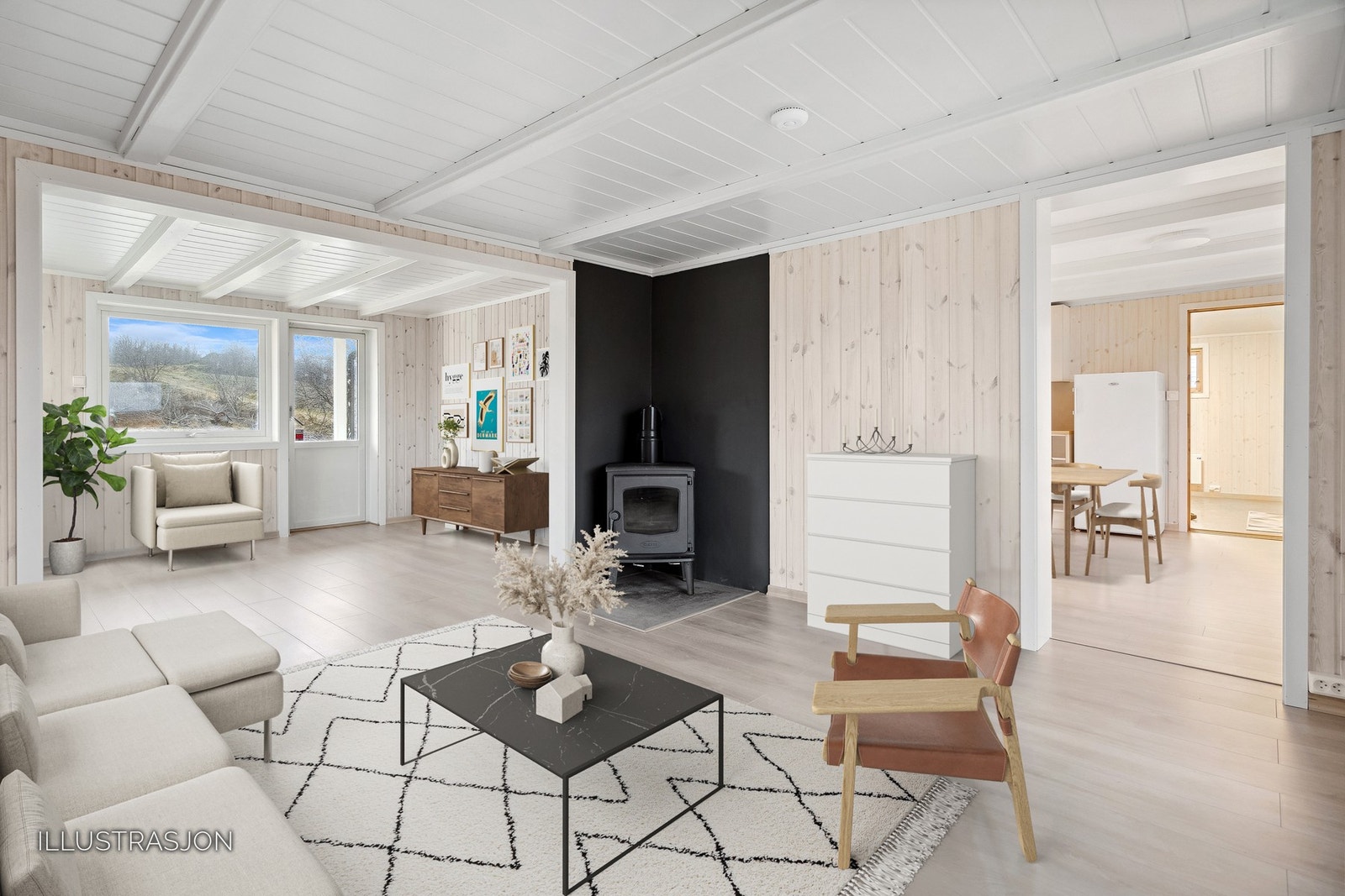 Romslig stue med utgang til terrasse på baksiden av eiendommen hvor du sitter skjermet til. Galleribilde