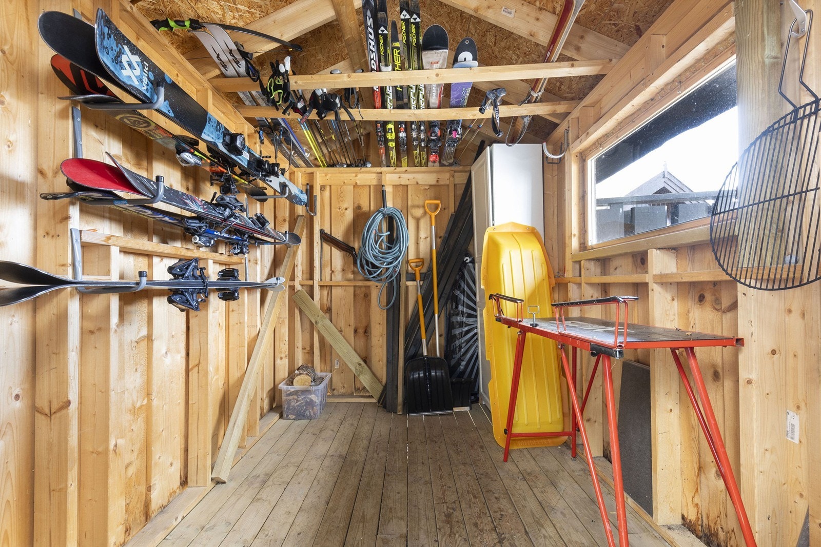 Frittstående bod Galleribilde