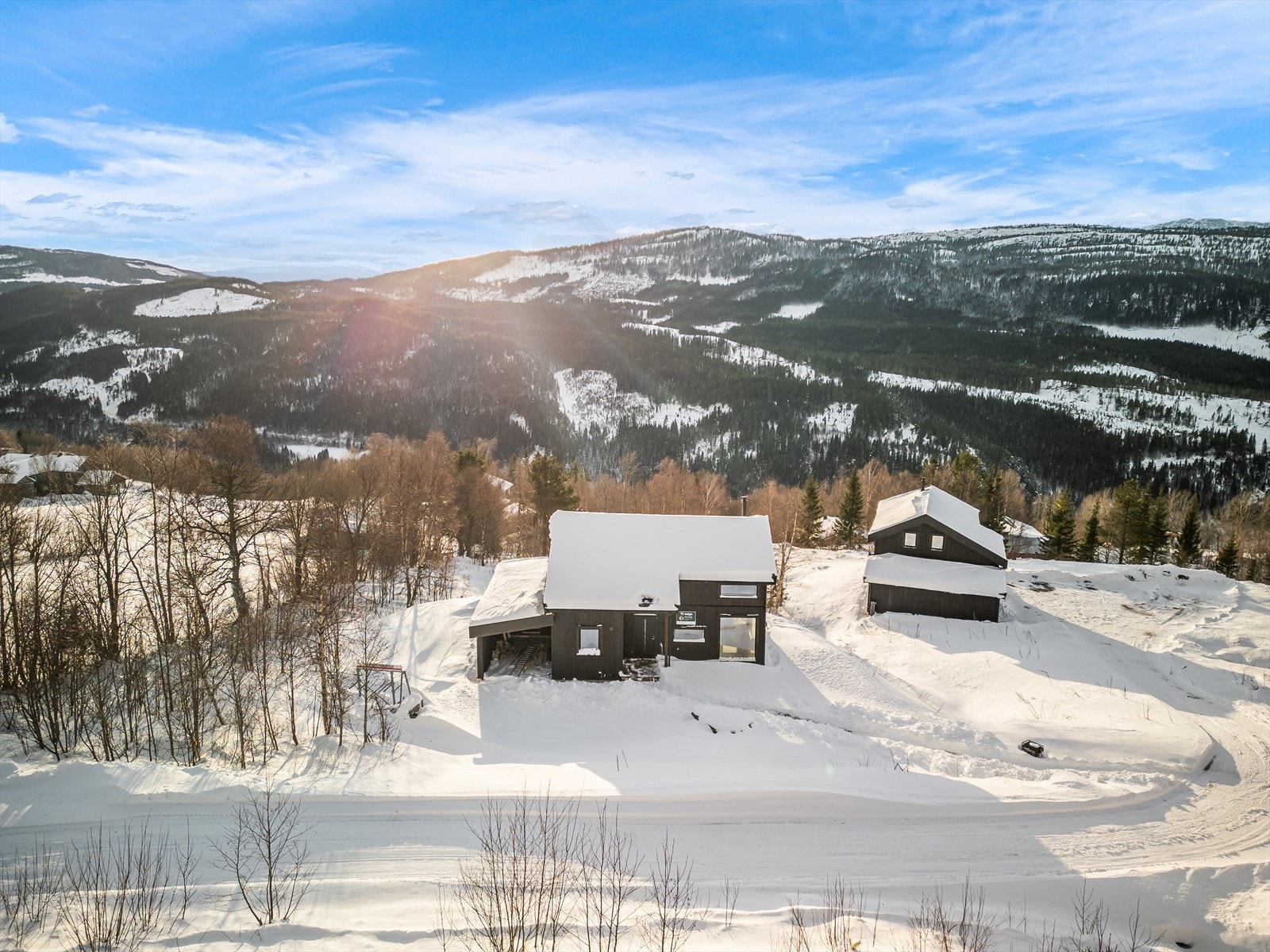 Her får du muligheten til å sikre deg en moderne familiehytte, klar til bruk Galleribilde