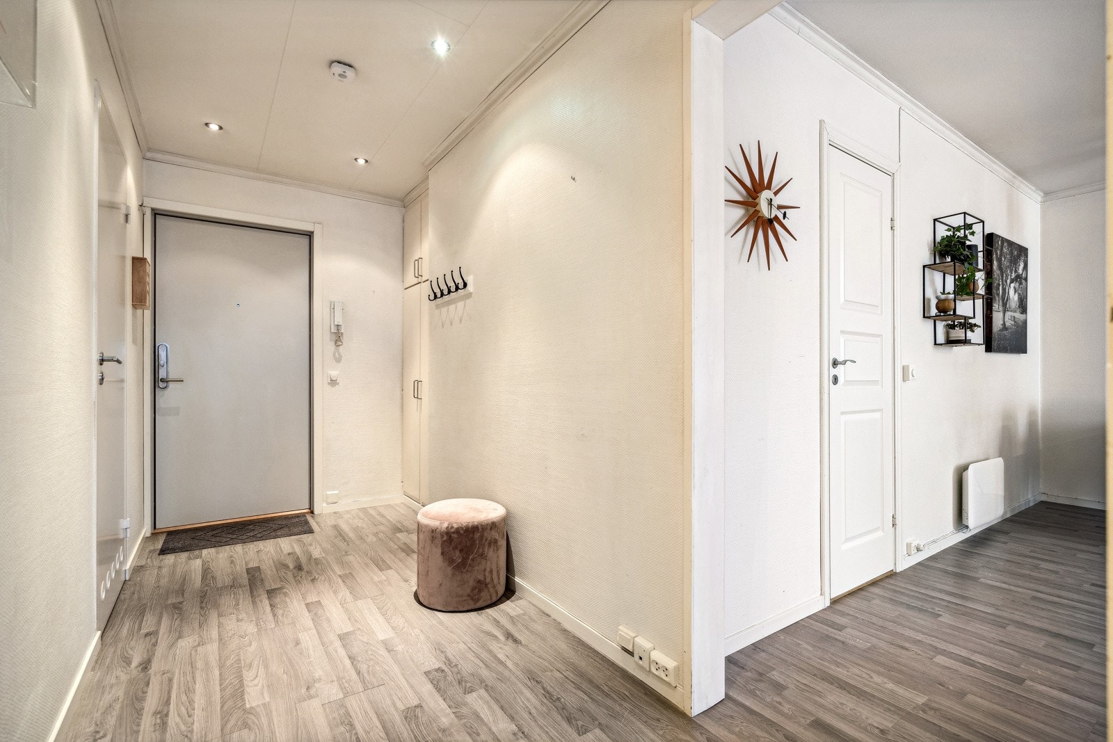 Ny varmtvannsbereder installert i november 2024. Vannkontroll utført i regi av borettslaget. Galleribilde