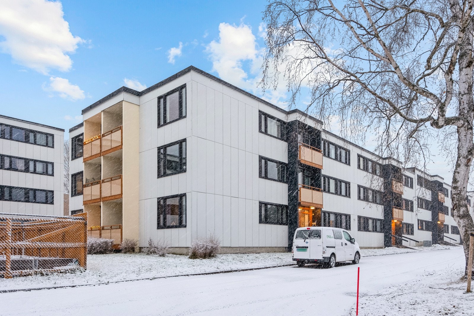 Dagligvarehandelen kan gjøres på Rema 100 Saupstad, Coop Extra Kolstad og Bunnpris Flatåsen. Galleribilde