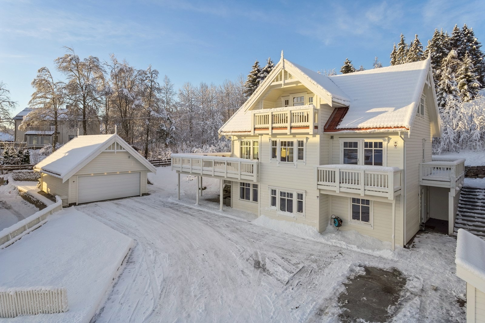 Det er separat inngang til utleiedelen. Galleribilde