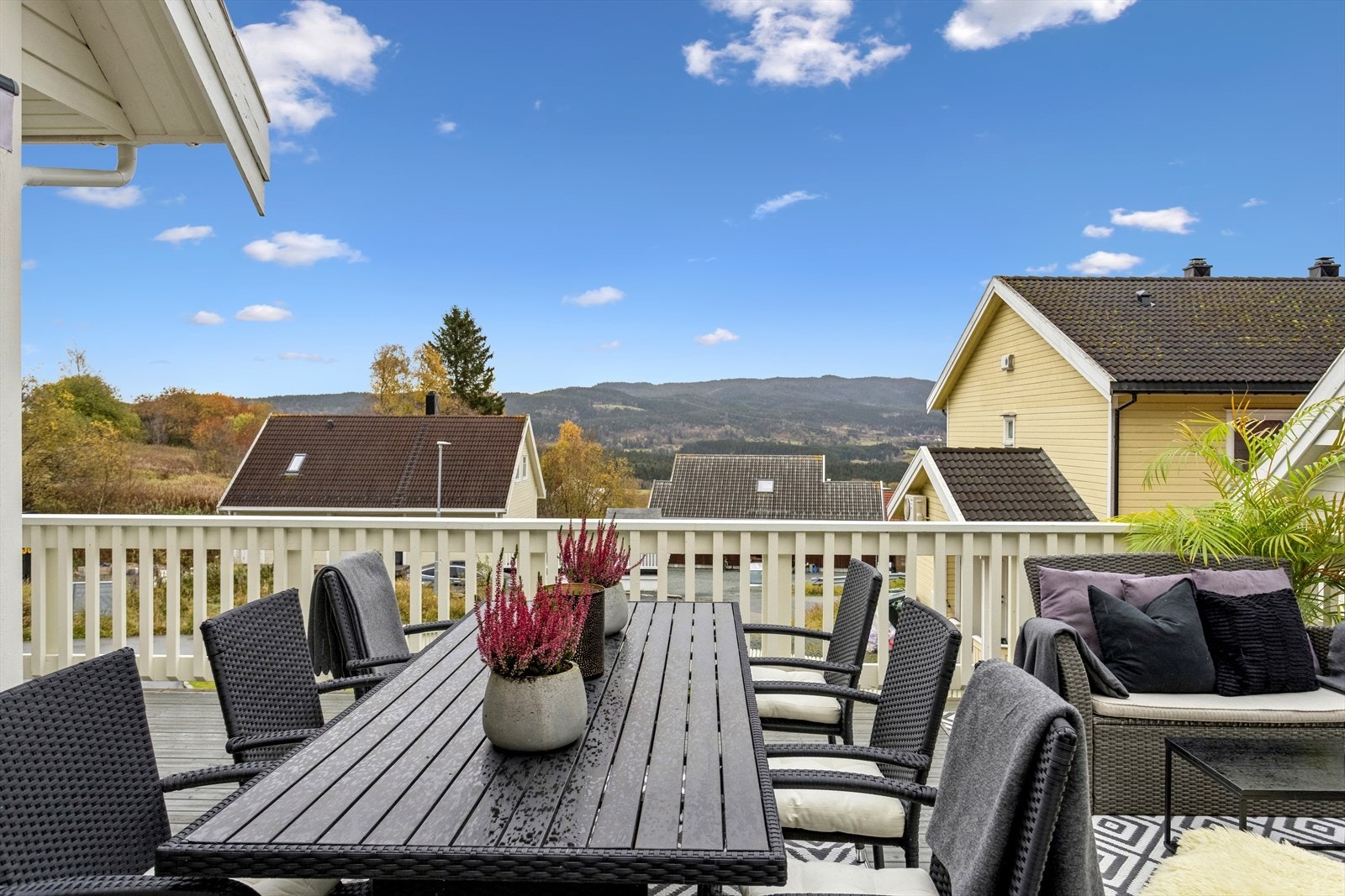 Boligen passer ypperlig for de som ønsker å bo i et fredelig og barnevennlig område med gangavstand til barnehage og barneskole. Galleribilde