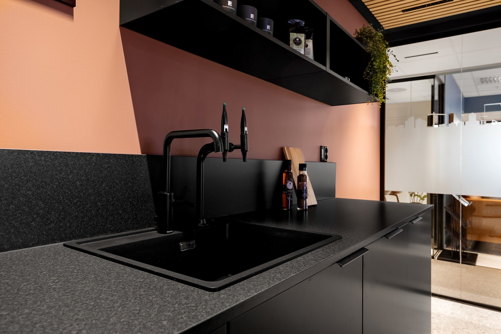 Pure Water Galleribilde