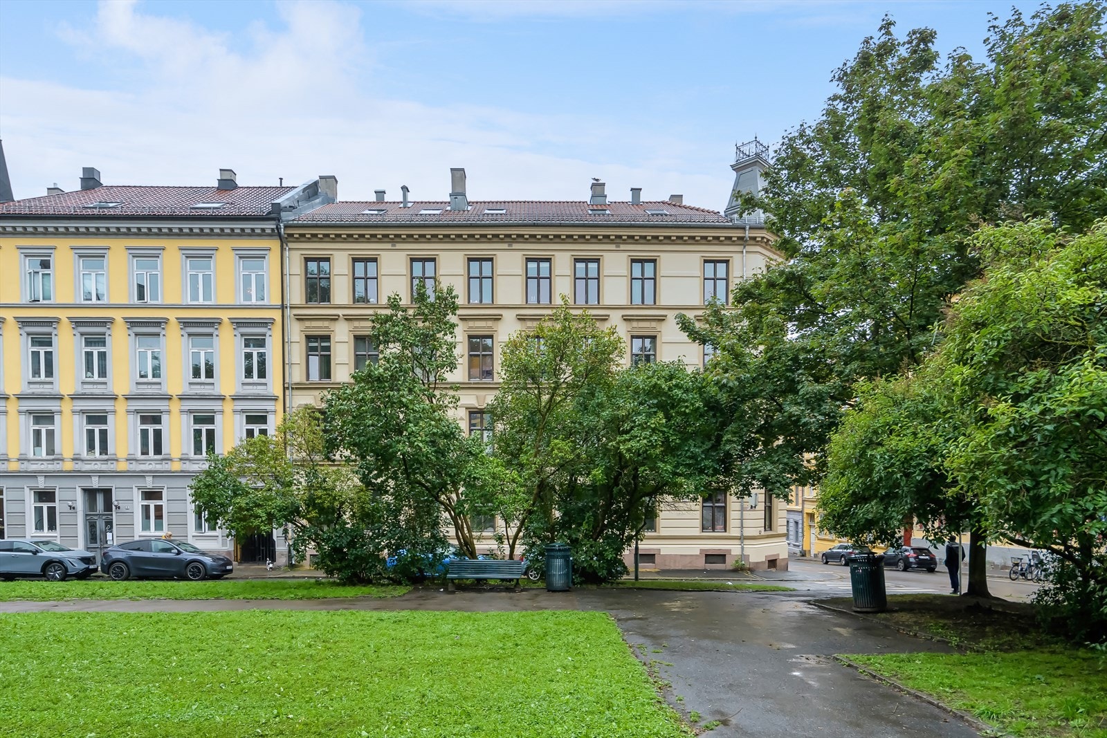 Nydelig bygård fra slutten av 1800-tallet - Vernet gård og område Galleribilde