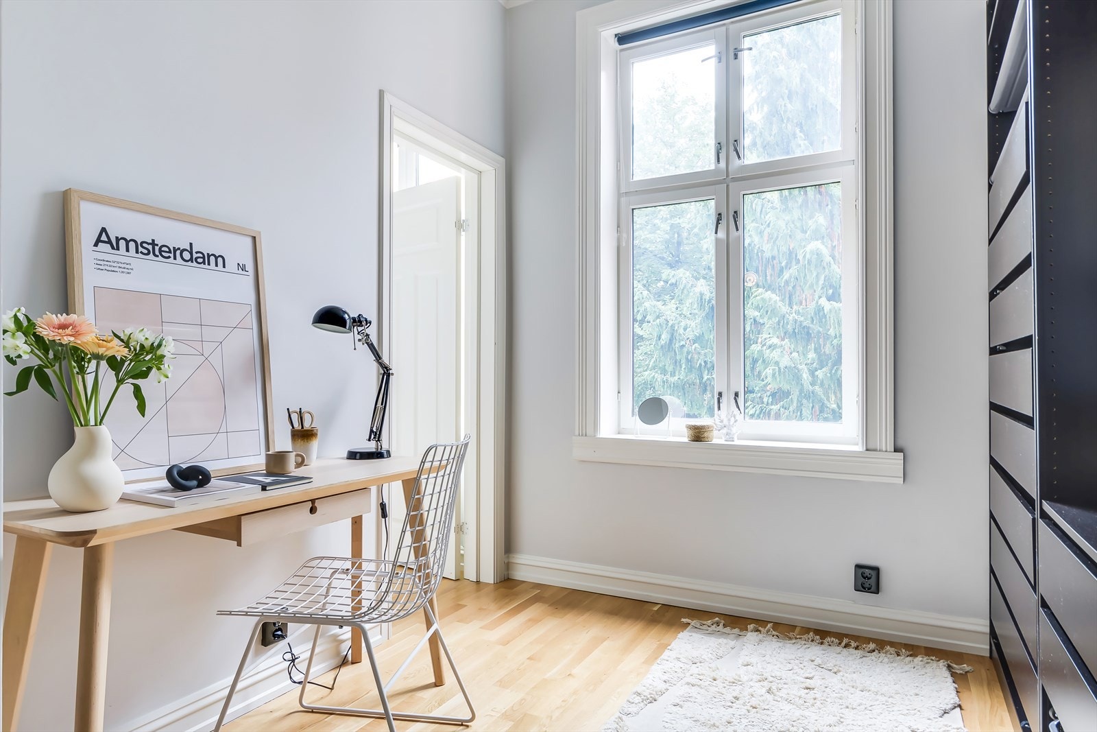 Godt med garderobeinnredning også her Galleribilde