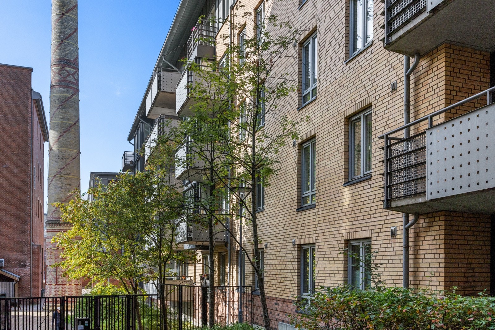 Meget god tilgang på offentlig kommunikasjon i kort gange fra boligen. Gangavstand til sentrum, Majorstuen og St. Hanshaugen. Galleribilde