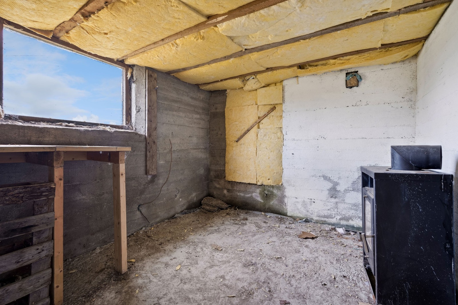 Adkomst ut er provisorisk tettet og kan enkelt åpnes opp om ønskelig. Galleribilde