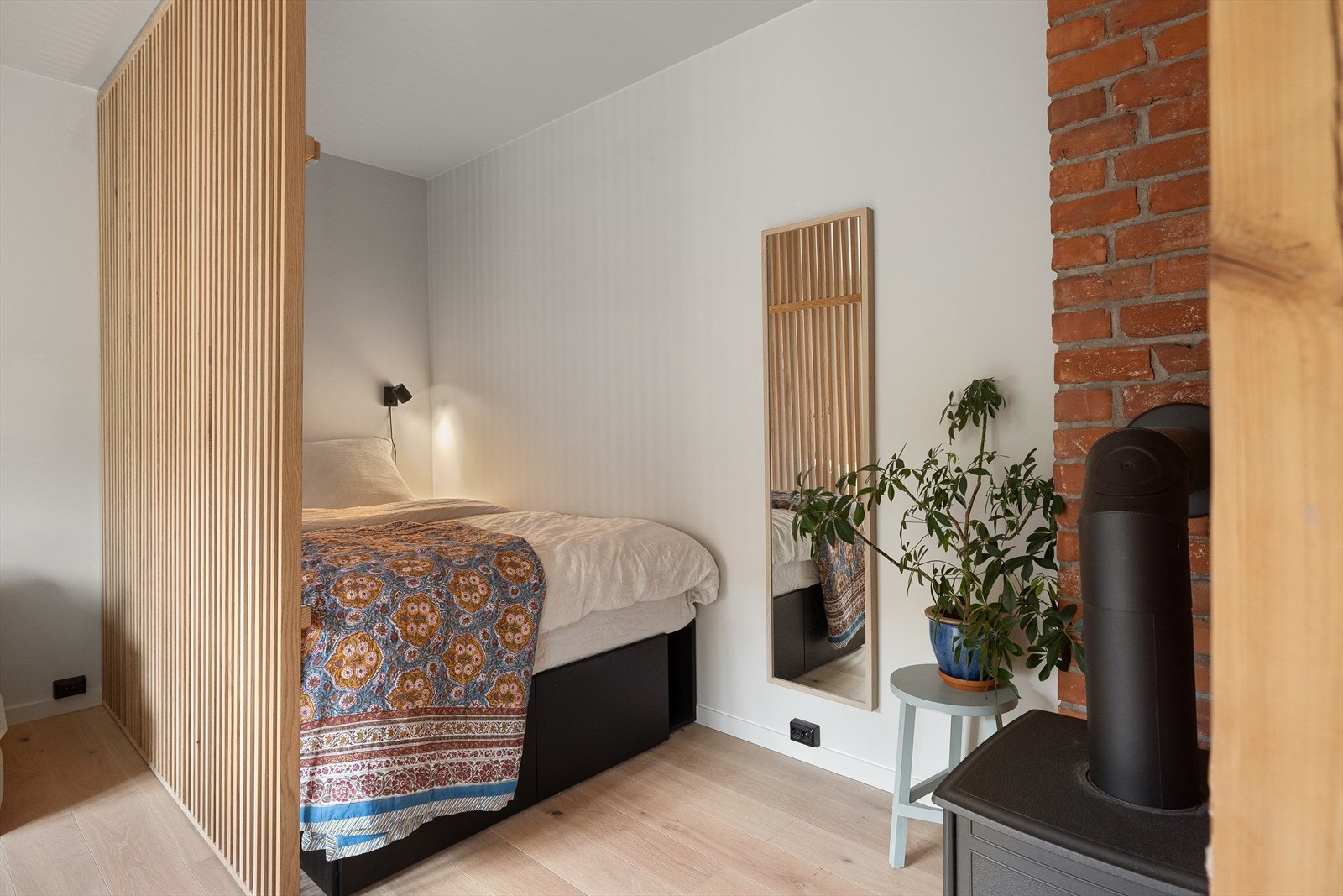 Her er det plass til dobbeltseng Galleribilde