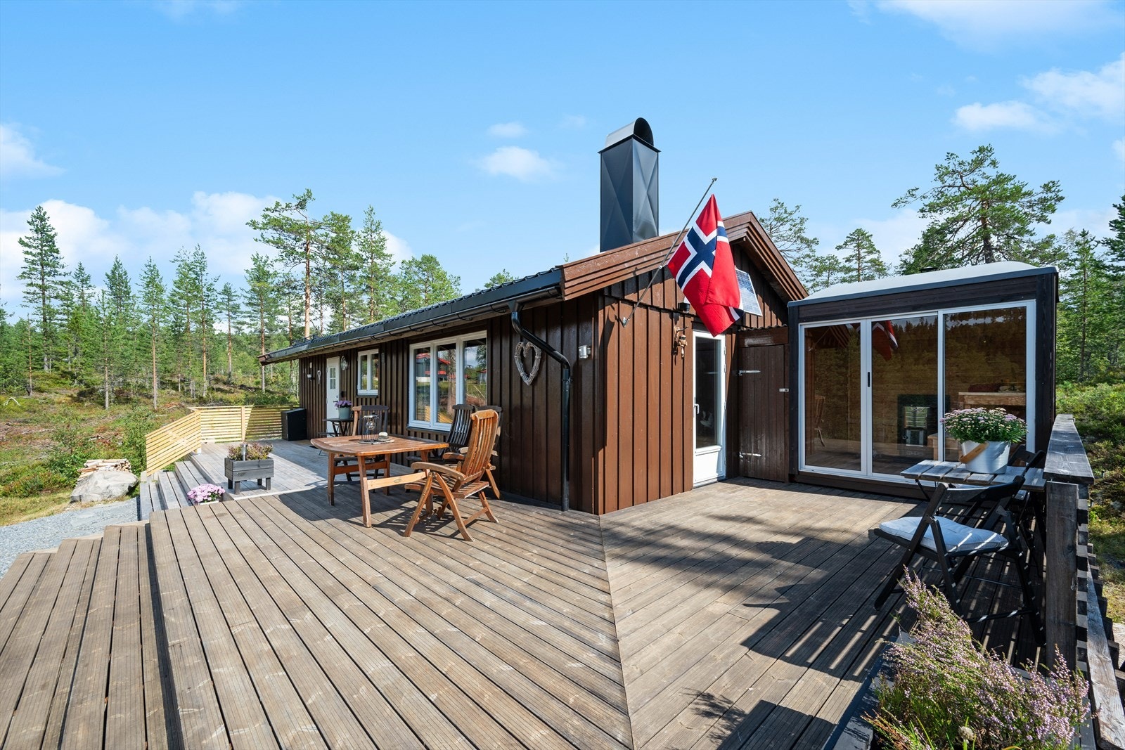 Terrassen har et totalt bruksareal på hele 47 kvm. og har gode solforhold. Galleribilde