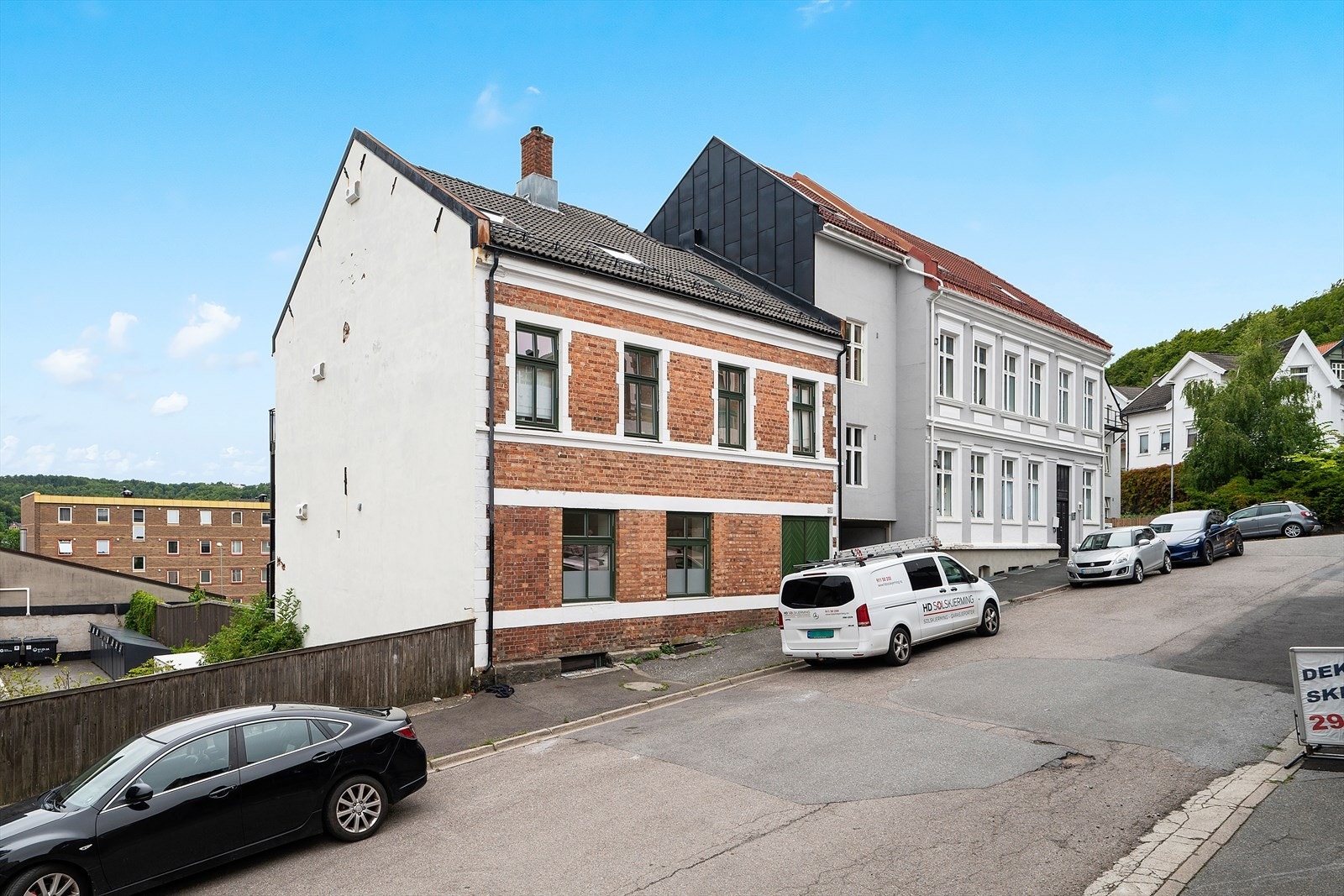 Til leiligheten er det gateparkering. Galleribilde
