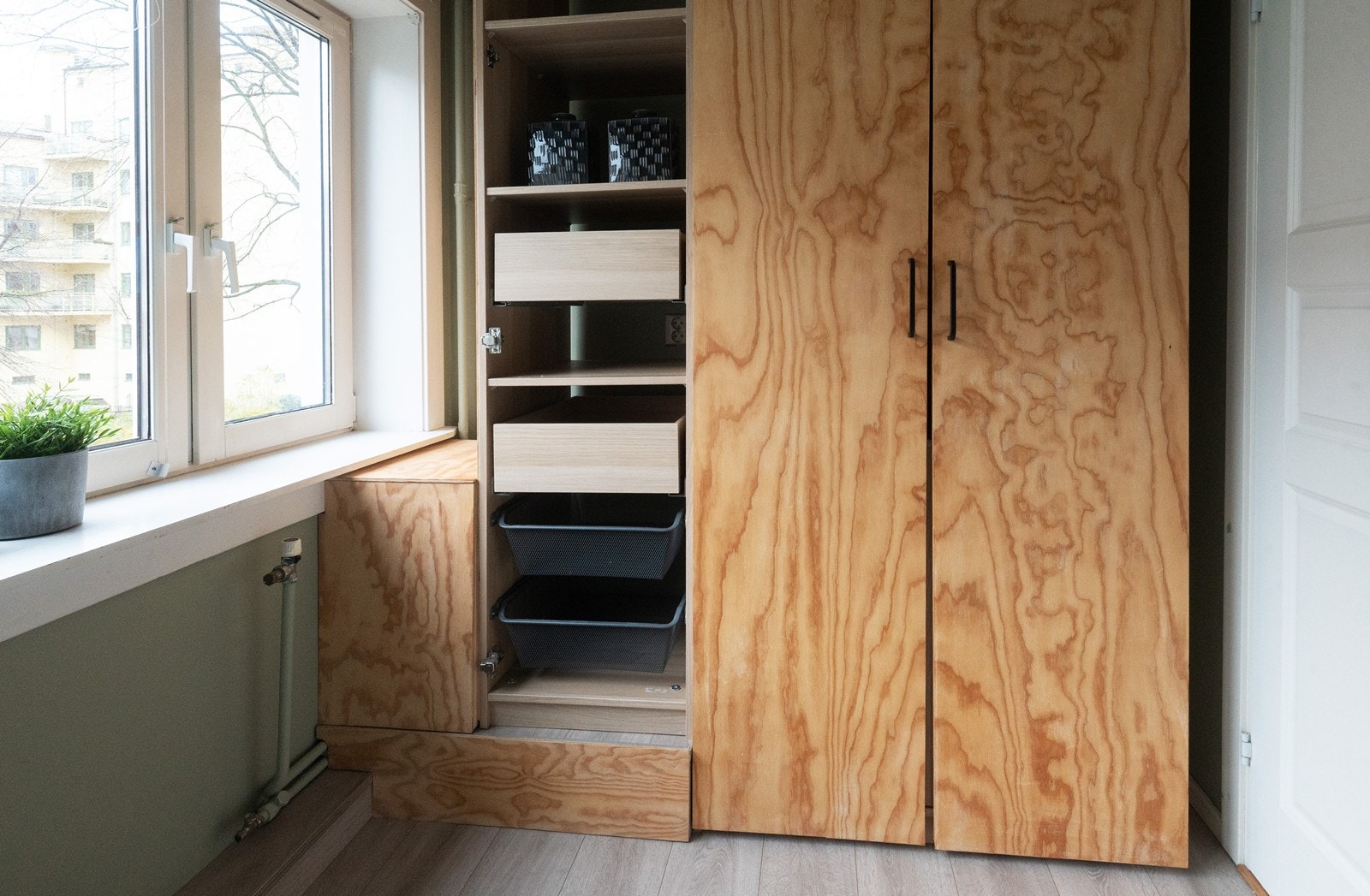 Medfølgende skap Galleribilde