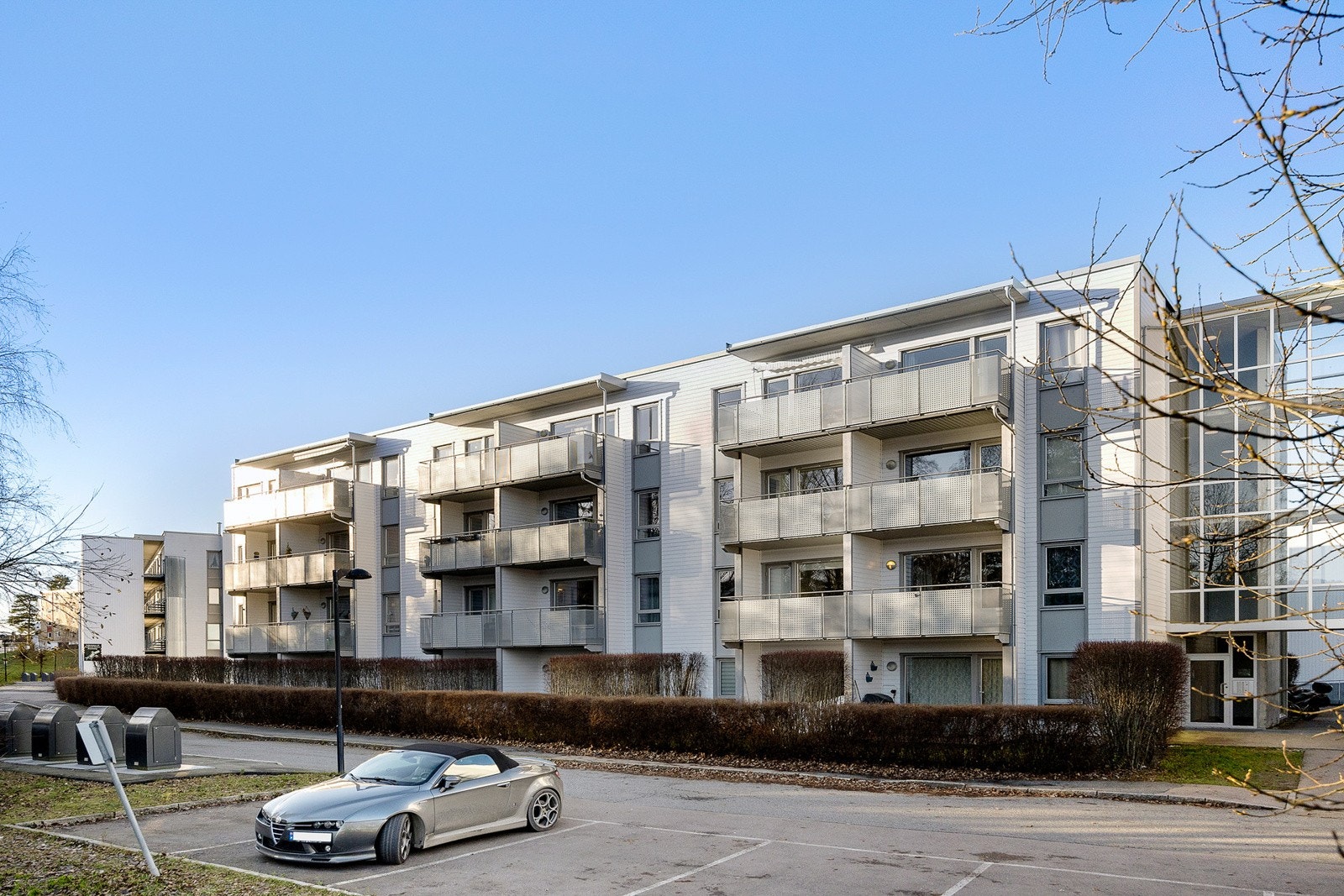 Det er også flere gjesteparkeringsplasser på borettslagets område. Galleribilde