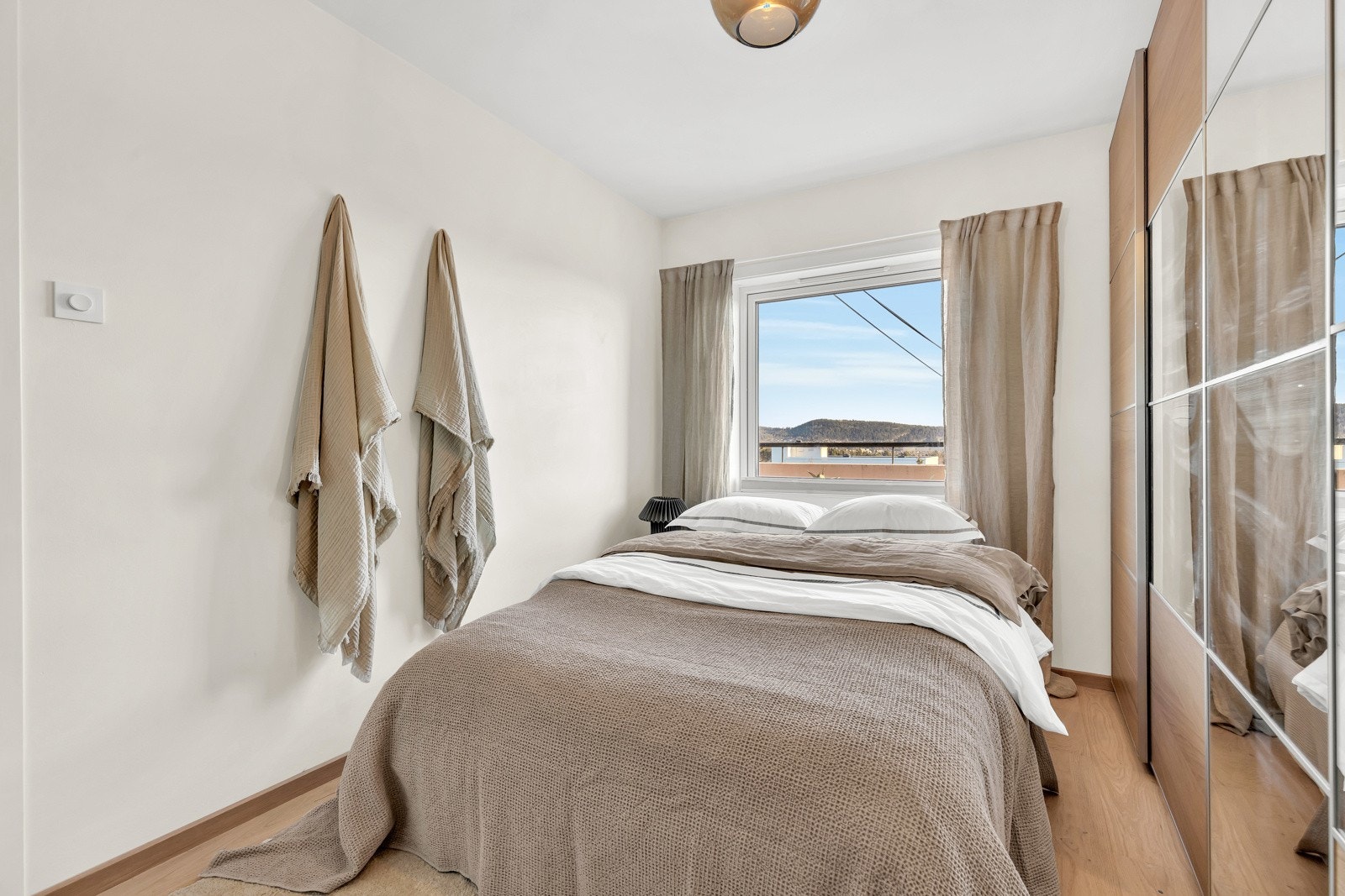 Soverom. Galleribilde