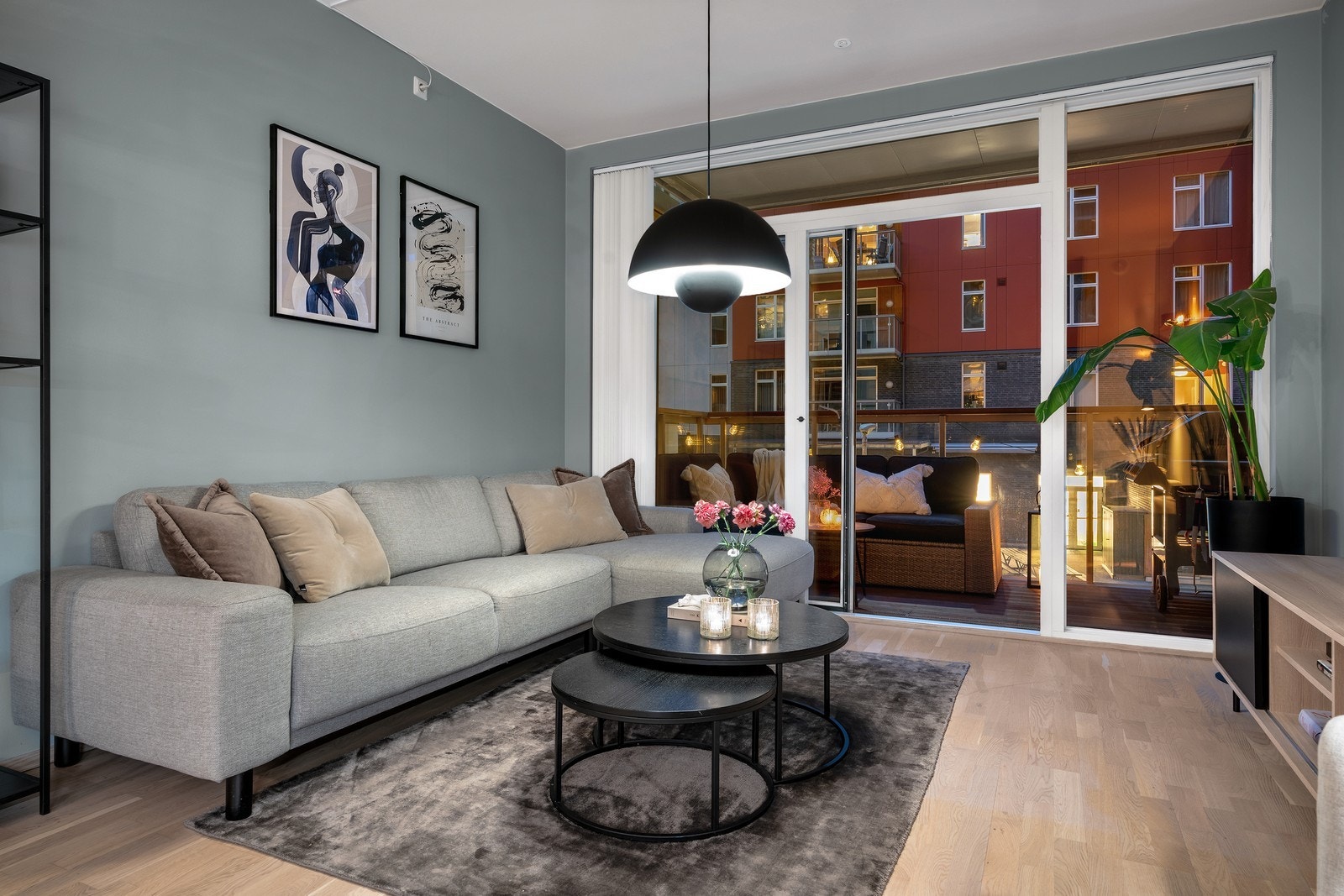 Fra stuen er det utgang til en flott balkong Galleribilde