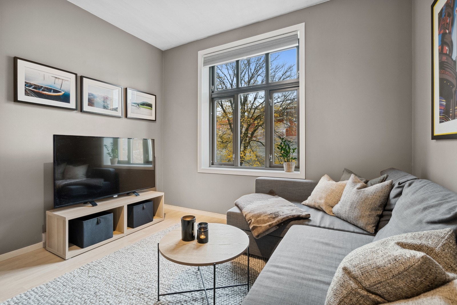 Stuen måler 14 kvm. Galleribilde