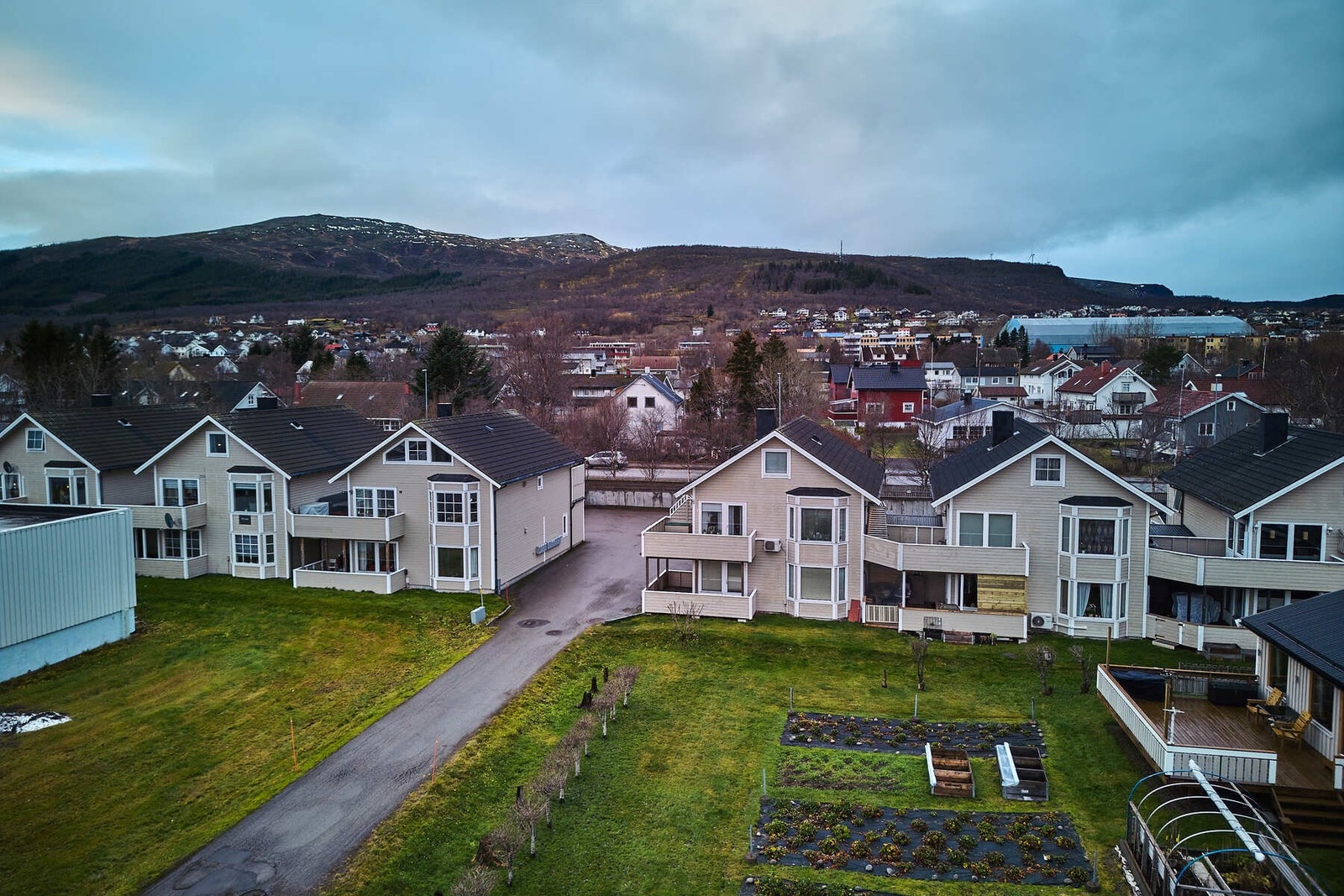 Eiendommen sett ovenfra. Galleribilde
