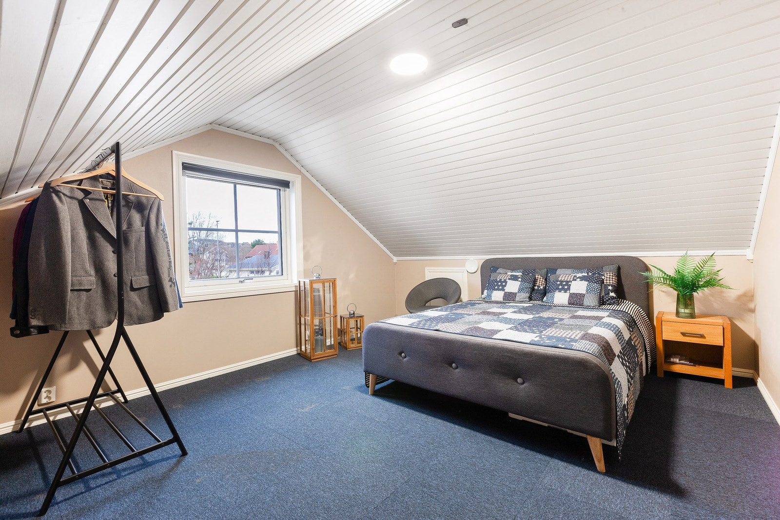 Det er 2 soverom i loftetasjen. Galleribilde