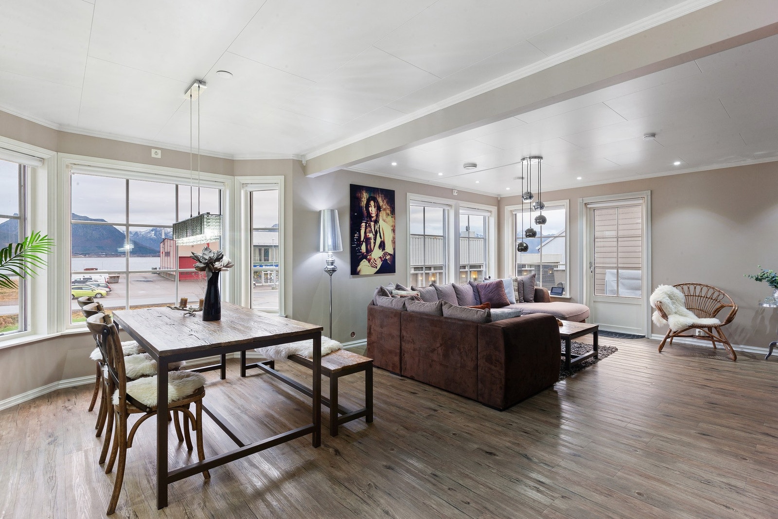 God plass til spisebord. Galleribilde